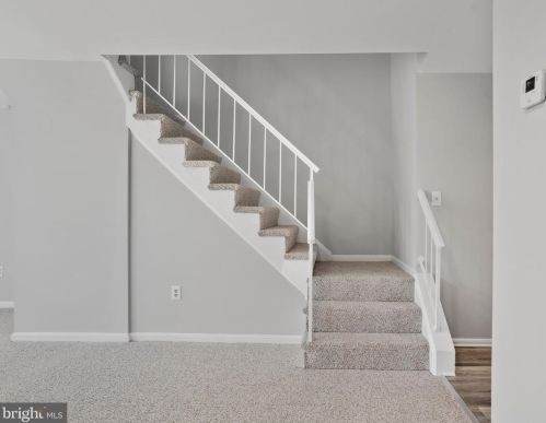 7449 Duddington Dr, Alexandria VA 22315-3849 exterior