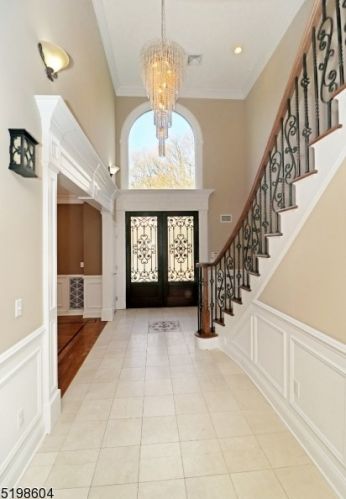 8 Sterling Ct, Whippany, NJ