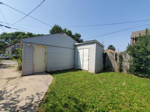 5411 37th St, Milwaukee WI  53209-4731 exterior