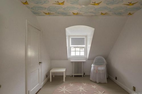 321 Central Pkwy, Mount Vernon NY 10552-1925 exterior