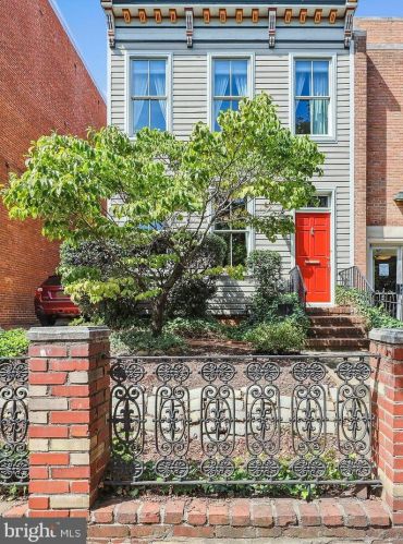 311 5 St, Washington DC 20003-1104 exterior