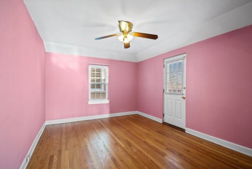 5911 Drake Ave, Chicago IL 60659-2204 exterior