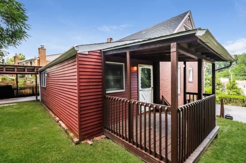 3351 Maple Dr, Pittsburgh PA  15237-2428 exterior