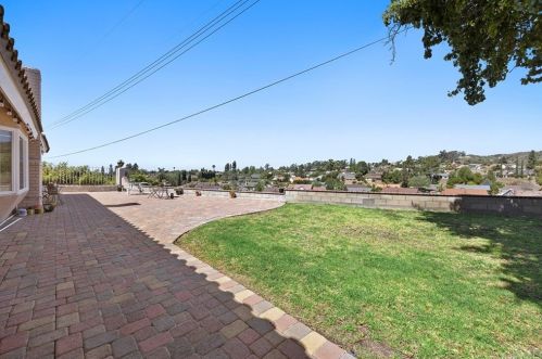 933 Verona Dr, Fullerton CA 92835-3340 exterior