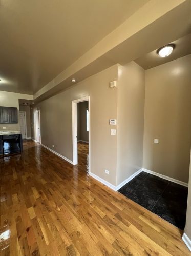 5144 Throop St, Chicago IL 60607-2534 exterior