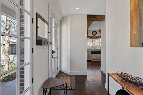 2332 Divot Dr, Saint Louis MO 63131-3240 exterior