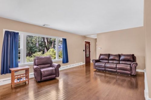 30 Kinnicutt Rd, Worcester MA 01602-1546 exterior