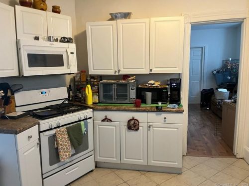 9 Couch St, Norwalk CT 06854-2025 exterior