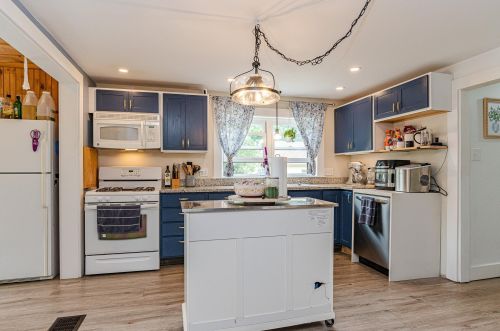 21 Redington Rd, Concord NH  03301-2439 exterior