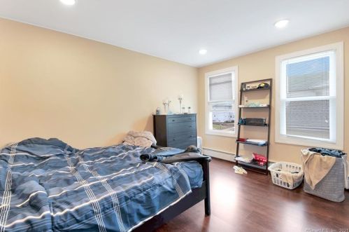 71 Albany Ave, New Britain CT 06053-3586 exterior