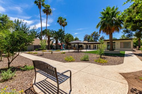 8007 7th Ave, Phoenix AZ  85021-5613 exterior