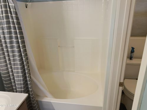 3819 74th Dr, Phoenix AZ  85043-7590 exterior