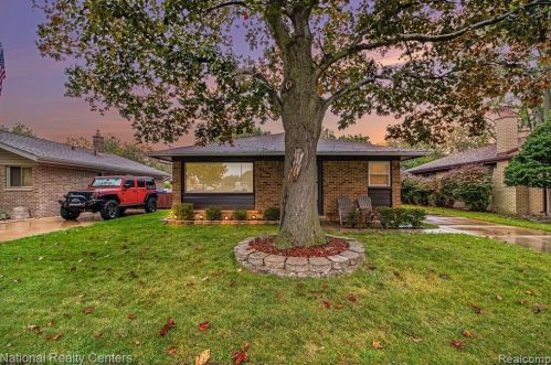 4981 Pardee Ave, Dearborn Heights MI  48125-2427 exterior