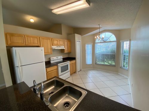 174 Dahlia Village Cir, Orlando, FL 32807-3207