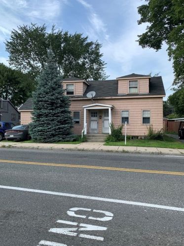 3 County St, Peabody, MA 01960-5207