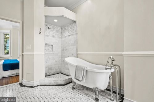 3522 13th St, Washington DC 20032-4422 exterior