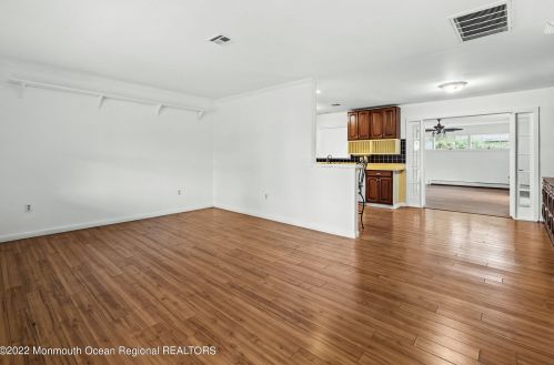 95 Deal Ave, Berkeley Township NJ  08721-1819 exterior