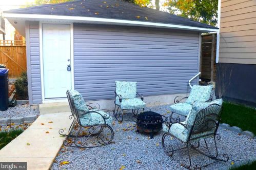 2911 17th St, Washington DC  20018-1825 exterior