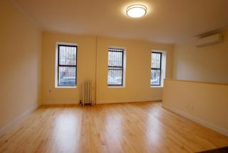 330 3rd St, Brooklyn NY  11211-0028 exterior