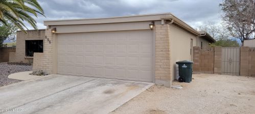 696 Citadel Ave, Tucson, AZ 85748-2726