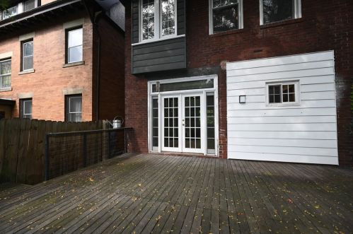 1122 King Ave, Pittsburgh PA 15206-1436 exterior