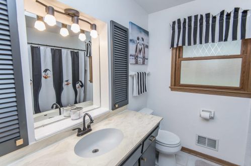 3333 Knl Blvd, Milwaukee WI 53222-3362 exterior