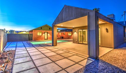 1201 Edgemont Ave, Phoenix AZ 85035-1809 exterior