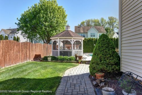 19 Cres Rd, Old Bridge NJ 08857-4101 exterior