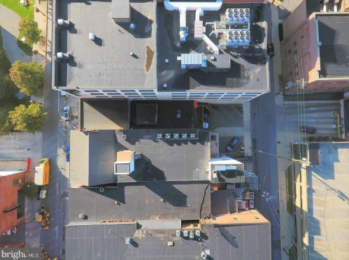 220 Prince St, Lancaster PA 17603-5878 exterior