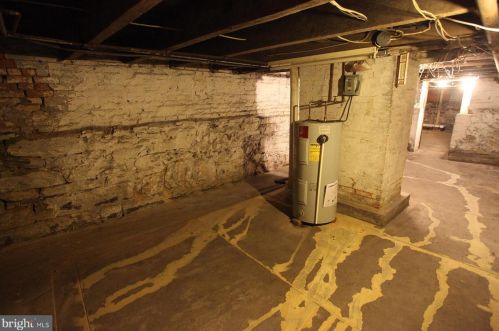 223 Washington St, Huntingdon PA 16652-1525 exterior