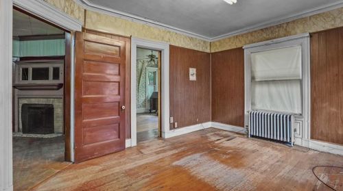 166 Adelaide Ave, Providence RI 02907-1833 exterior