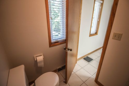 2424 Parnell Ave, Milwaukee WI 53221-4253 exterior