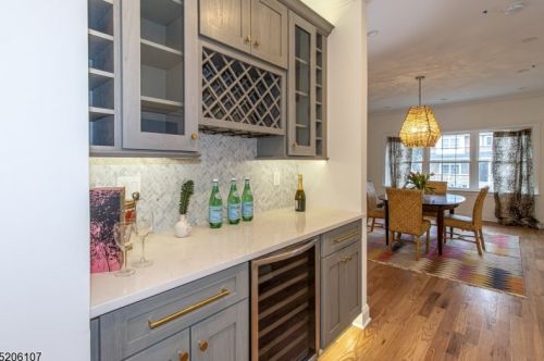 2051 Jersey Ave, Scotch Plains NJ  07076-4679 exterior