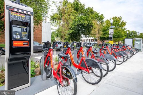 1520 Independence Ave, Washington DC 20003-1546 exterior