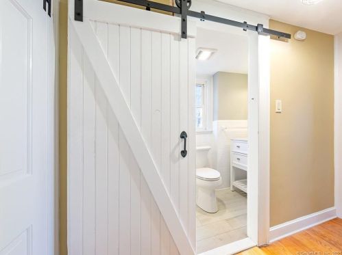 108 Harding St, New Britain CT 06052-1607 exterior