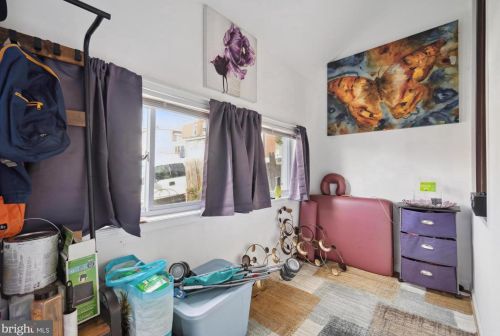 403 6 St, Darby PA 19023-2304 exterior