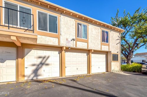 1241 Casa San Carlos Ln, Oxnard CA  93033-4234 exterior