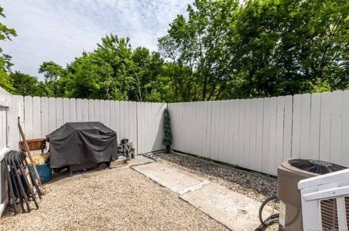 19 Ryan Ave, Norwalk CT 06854-4610 exterior