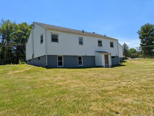 247 Hackmatack St, Manchester CT 06040-6512 exterior