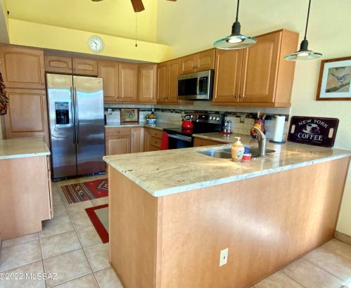 8760 Arnold Palmer Dr, Tucson AZ  85742-9680 exterior