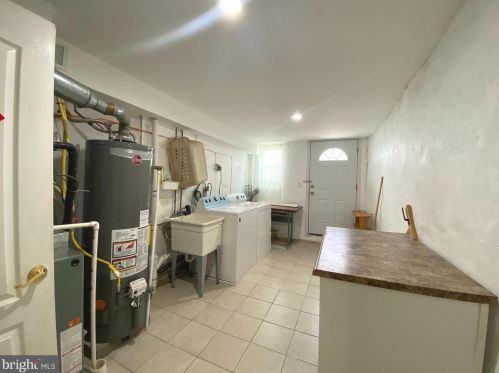 2827 Marvine St, Philadelphia PA 19140-1238 exterior