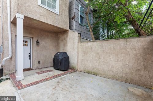 1216 23rd St, Philadelphia PA  19146-4116 exterior