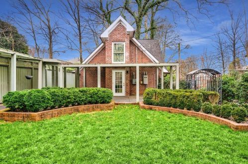 824 Briarcliff Pl, Atlanta GA 30306-3902 exterior