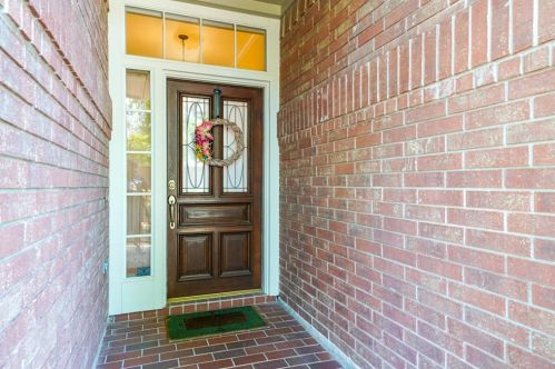 3218 Redwood Lake Dr, Humble, TX 77345-1127