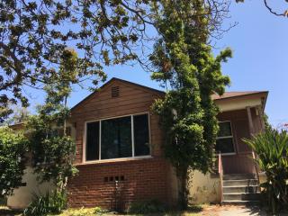 8012 Denrock Ave, Los Angeles CA  90045-1115 exterior