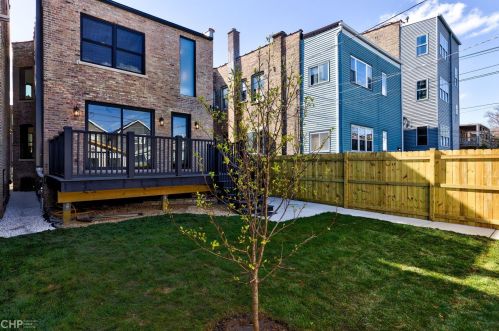 2637 Mozart St, Chicago IL  60647-1739 exterior