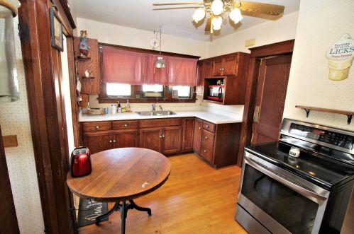 1419 Main St, Watertown WI 53094-4031 exterior