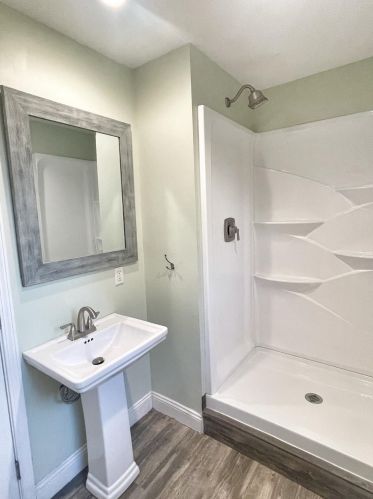 235 Live Oak Ave, Defuniak Springs FL  32435-2338 exterior