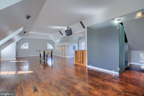 1297 Wheatland Ave, Lancaster PA 17603-4520 exterior