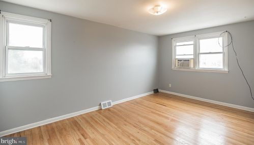 8623 Jackson St, Philadelphia PA 19145-3833 exterior